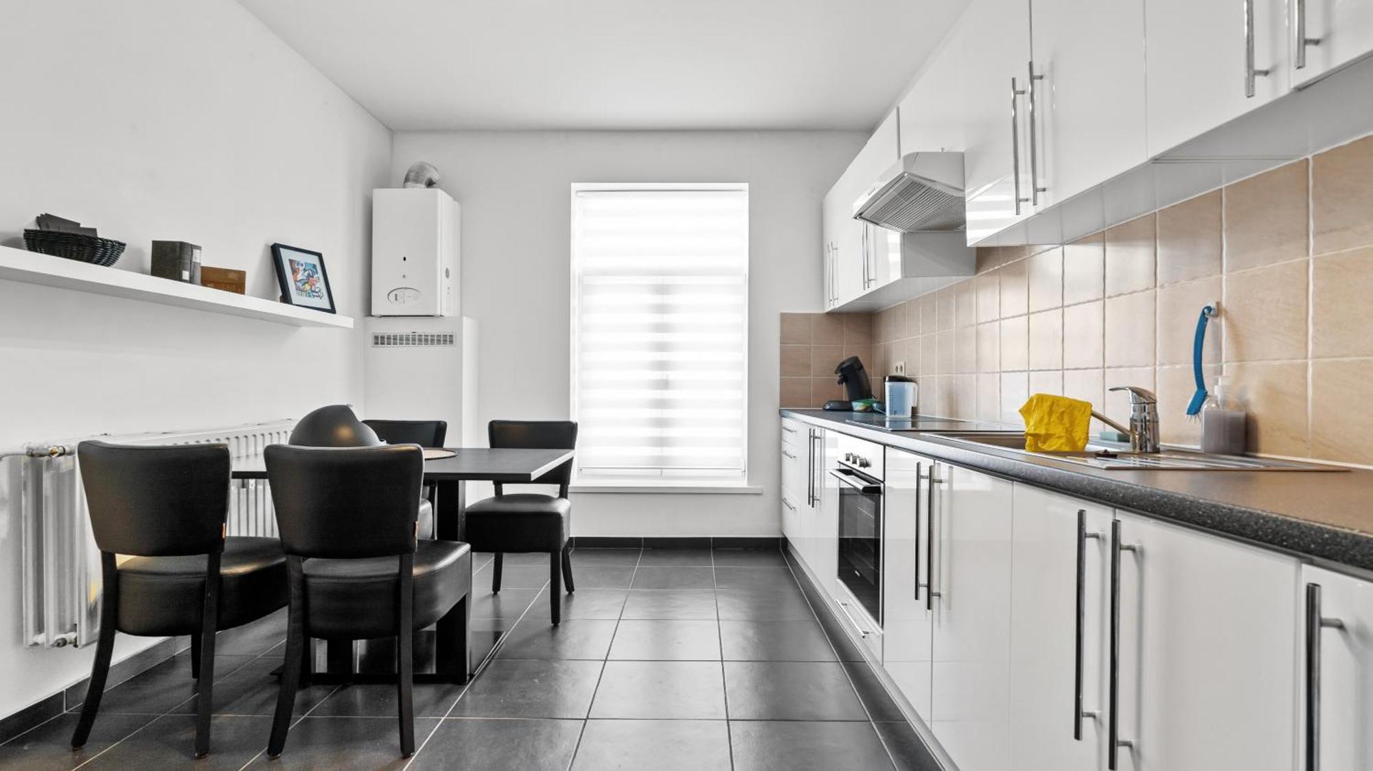 B&B Leopold & Appartementen ซินท์-ทราวเดิน ภายนอก รูปภาพ