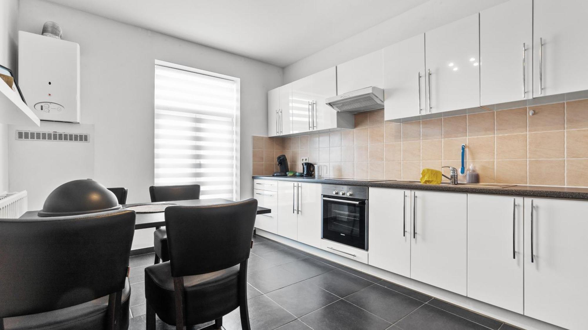 B&B Leopold & Appartementen ซินท์-ทราวเดิน ภายนอก รูปภาพ