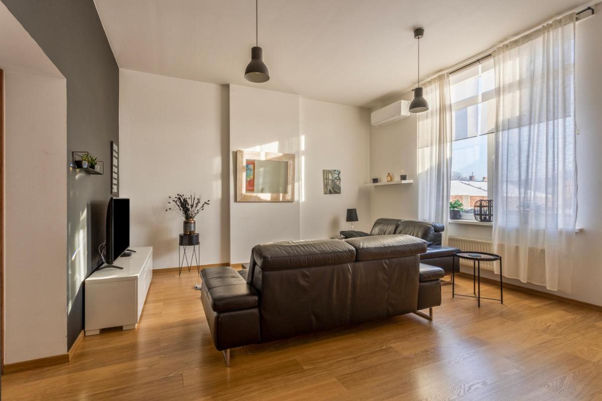 B&B Leopold & Appartementen ซินท์-ทราวเดิน ภายนอก รูปภาพ